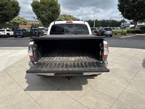 Used 2013 Toyota Tacoma 4x4 Double Cab w/ TRD Off-Road Pkg image 9