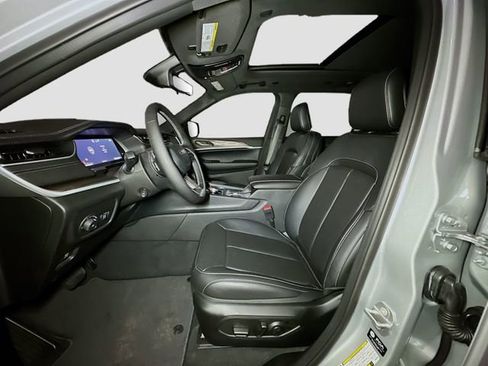 New 2025 Jeep Grand Cherokee L Limited w/ Luxury Tech Group II image 14