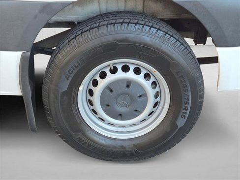 Used 2022 Mercedes-Benz Sprinter 2500 image 22