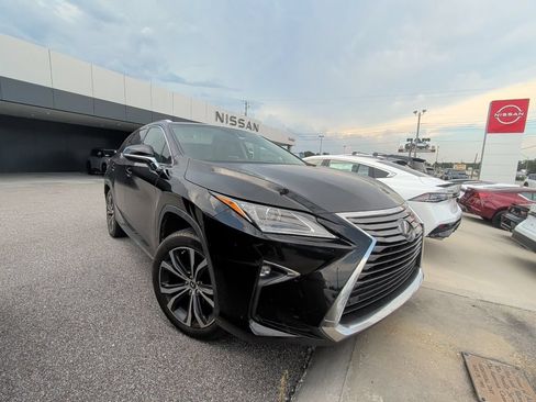 Used 2019 Lexus RX 350L FWD w/ Premium Package image 2