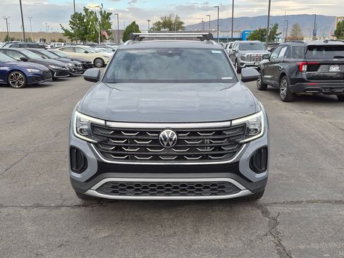 Used 2024 Volkswagen Atlas Cross Sport SE w/ Panoramic Sunroof Package AWD/4WD image 12