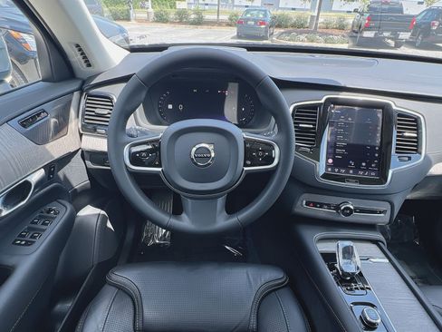 Certified 2023 Volvo XC90 B6 Ultimate w/ Protection Package Premier AWD/4WD image 16