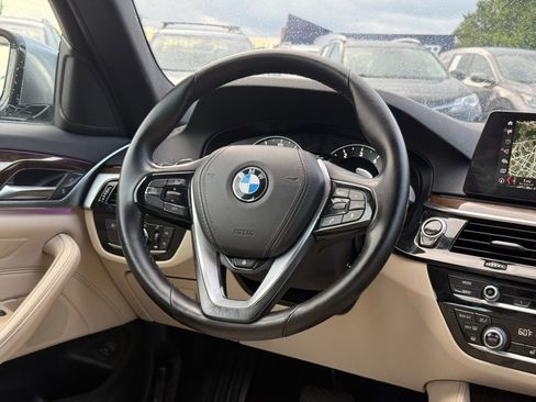 Used 2018 BMW 530i xDrive AWD/4WD image 40