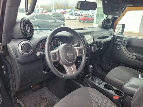 Used 2016 Jeep Wrangler Sport image 14