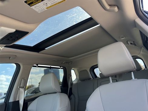 New 2026 Nissan Rogue SV w/ SV Premium Package image 15