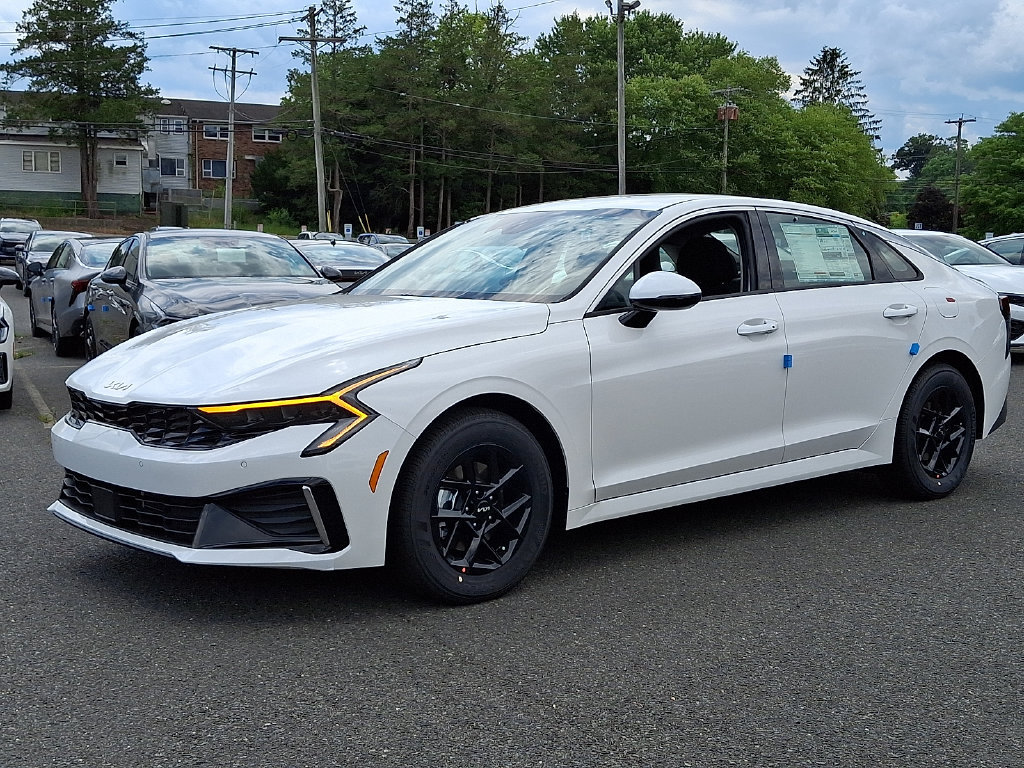 New 2026 Kia K5 LXS FWD image 2