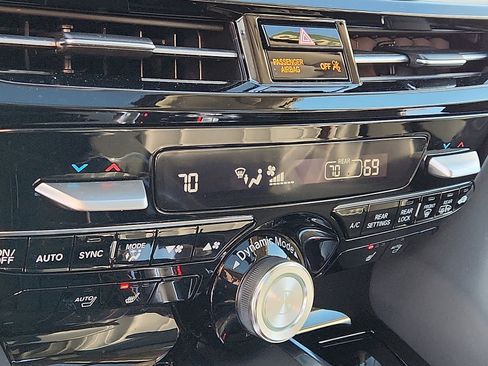 Certified 2025 Acura MDX w/Technology Package image 17