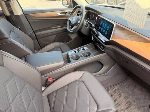 Certified 2024 Volkswagen Atlas SE AWD/4WD image 17