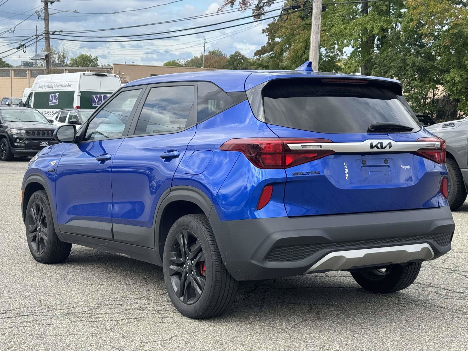 Used 2023 Kia Seltos LX AWD/4WD image 8