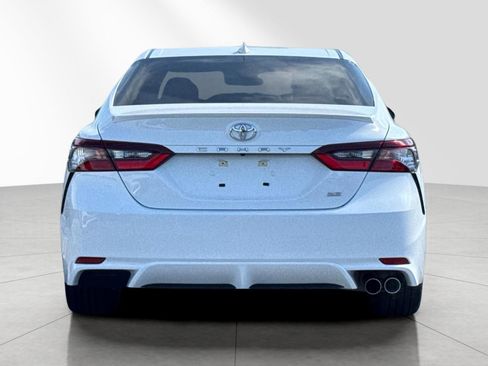 Used 2023 Toyota Camry SE FWD image 5