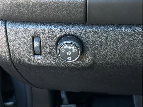 Used 2018 GMC Canyon SLE w/ SLE Convenience Package image 18