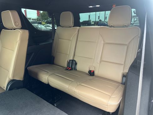 Used 2023 Chevrolet Tahoe Premier w/ Premium Package 2 AWD/4WD image 28