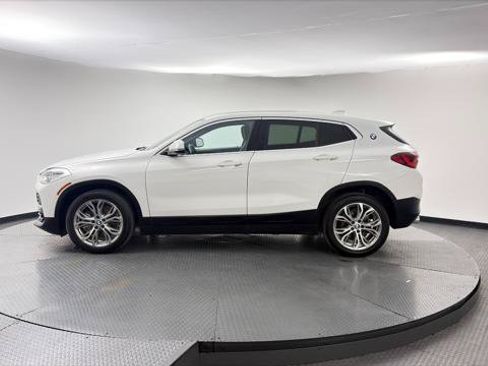 Used 2022 BMW X2 sDrive28i w/ Convenience Package FWD image 3