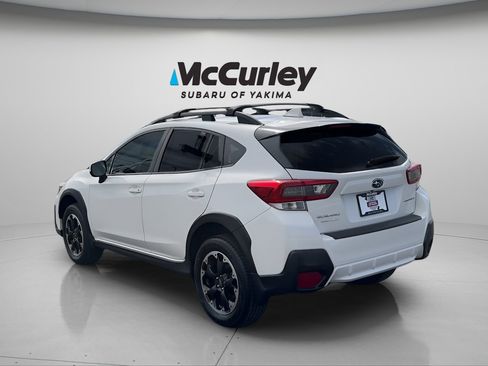 Certified 2022 Subaru Crosstrek 2.0i Premium w/ Popular Package #2 image 3