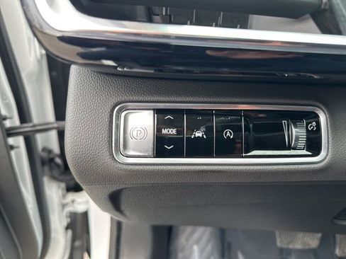 Used 2025 Buick Envision Preferred image 29