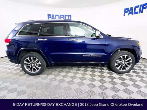 Used 2018 Jeep Grand Cherokee Overland AWD/4WD image 9