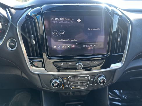 Certified 2024 Chevrolet Traverse RS image 13