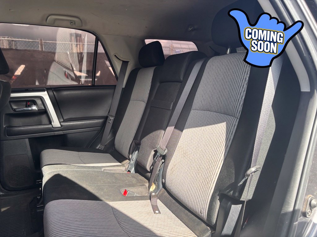 Used 2017 Toyota 4Runner SR5 AWD/4WD image 10
