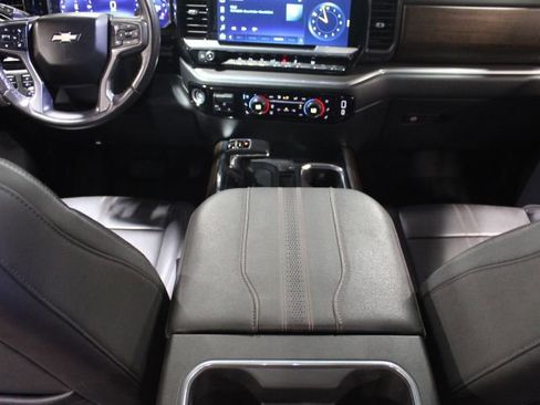Used 2023 Chevrolet Silverado 1500 High Country w/ High Country Premium Package AWD/4WD image 33