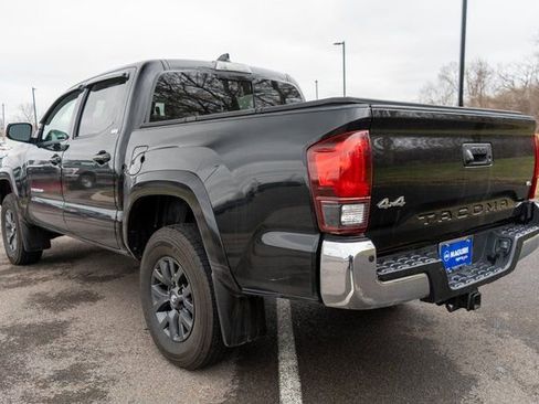 Used 2023 Toyota Tacoma SR5 AWD/4WD image 8