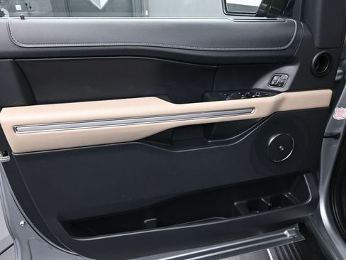 Used 2024 Ford Expedition Max Limited image 26