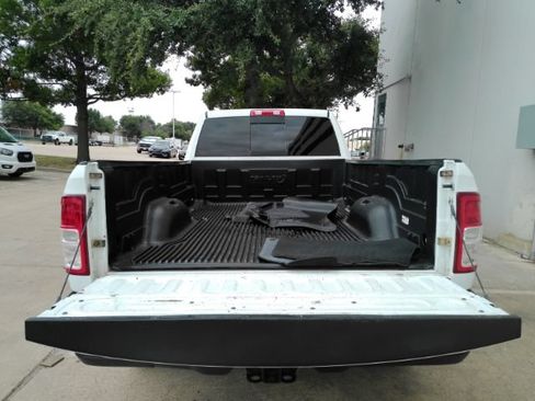 Used 2022 RAM 2500 Tradesman RWD image 21