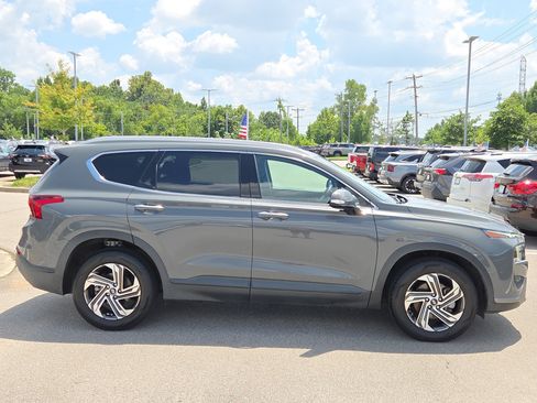 Used 2023 Hyundai Santa Fe SEL FWD image 2