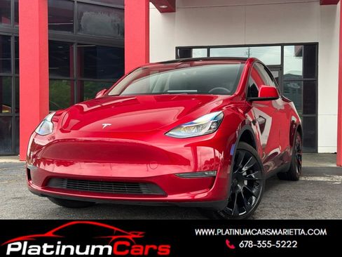Used 2024 Tesla Model Y Long Range AWD/4WD image 1