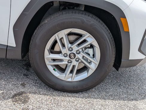 Certified 2026 Hyundai Tucson SE FWD image 11