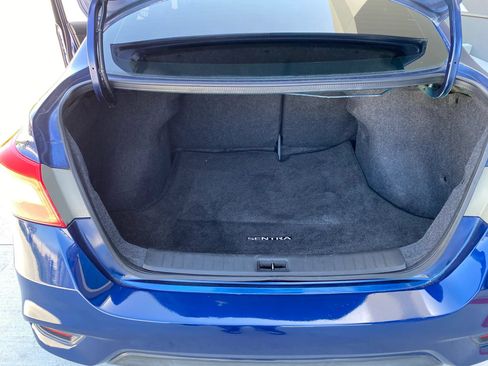 Used 2019 Nissan Sentra SV FWD image 16