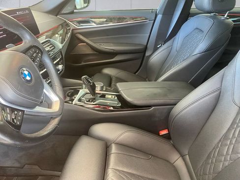 Used 2021 BMW 540i xDrive w/ Premium Package image 7