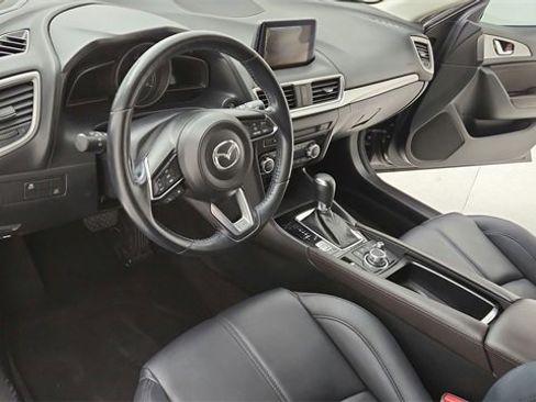 Used 2018 MAZDA MAZDA3 Touring image 17