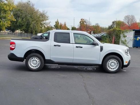 New 2025 Ford Maverick XL w/ Equipment Group 101A image 8