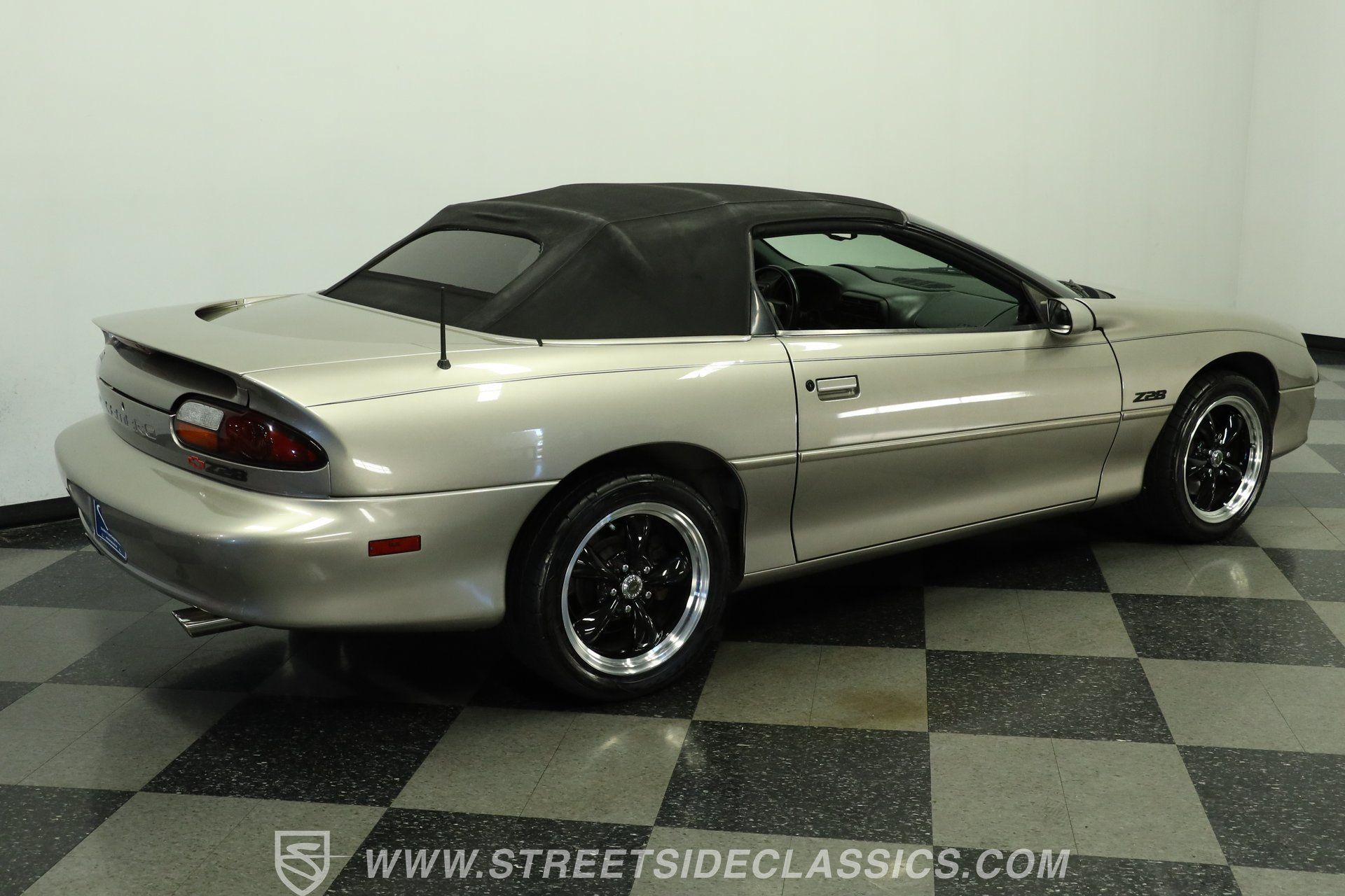 Used 1999 Chevrolet Camaro Z28 RWD image 12