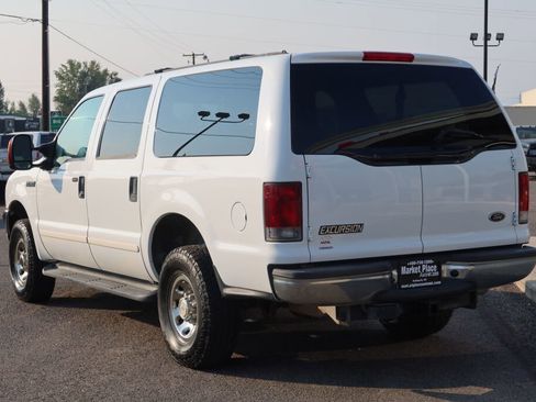Used 2004 Ford Excursion XLT image 6