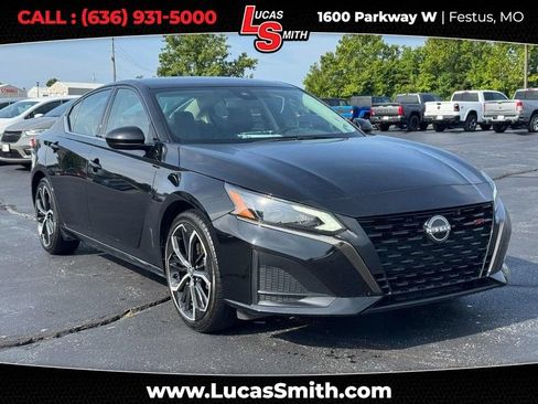 Used 2024 Nissan Altima 2.5 SR FWD image 1