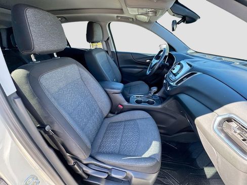 Used 2022 Chevrolet Equinox LT image 26