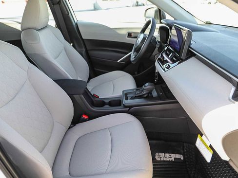New 2026 Toyota Corolla Cross L image 18