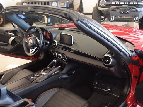 Used 2020 FIAT 124 Spider Abarth w/ Convenience Group RWD image 48