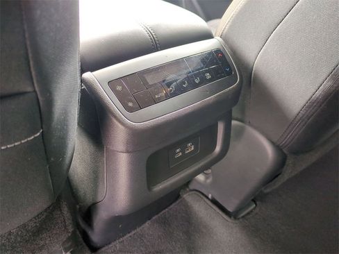 Used 2024 Nissan Pathfinder SV image 27