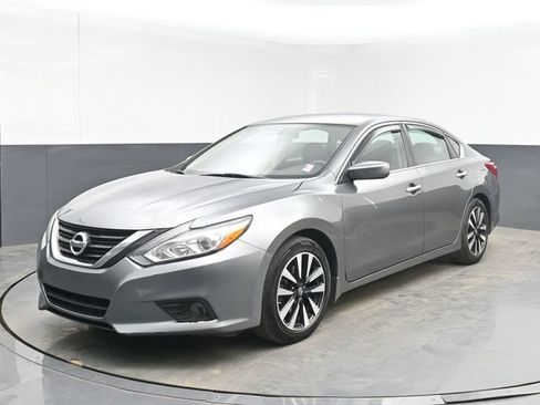 Used 2018 Nissan Altima 2.5 SV FWD image 10