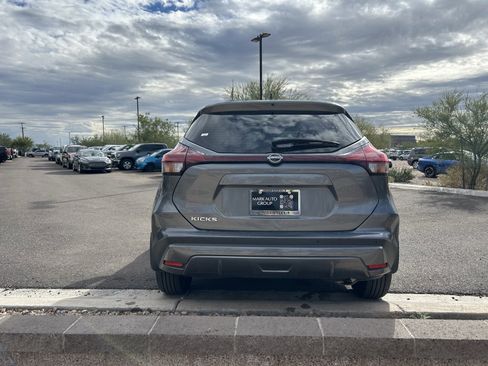 Used 2024 Nissan Kicks S image 4