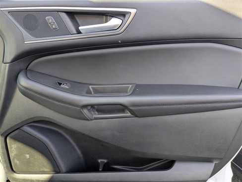 Used 2024 Ford Edge SEL image 34