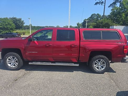 Used 2018 Chevrolet Silverado 1500 LT w/ All Star Edition AWD/4WD image 8