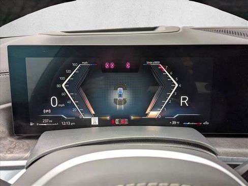 Used 2026 BMW X5 xDrive40i w/ M Sport Package image 11