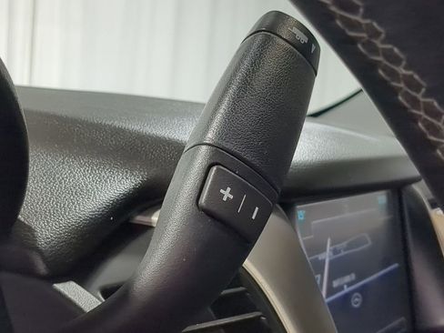 Used 2020 GMC Yukon Denali image 39