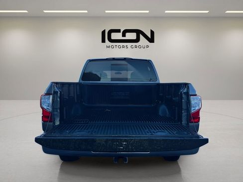 Used 2018 Nissan Titan Platinum Reserve image 9