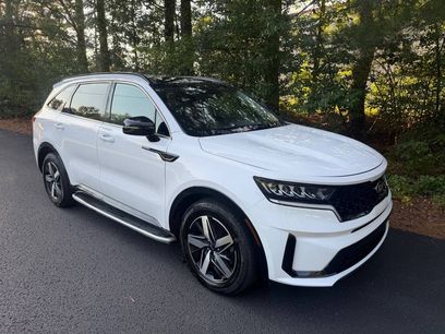 Used 2021 Kia Sorento S w/ Panoramic Sunroof Package