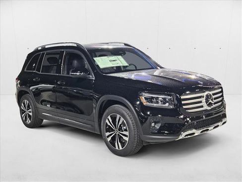 New 2025 Mercedes-Benz GLB 250 image 7