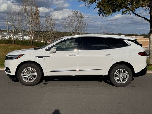 Used 2019 Buick Enclave Essence image 6